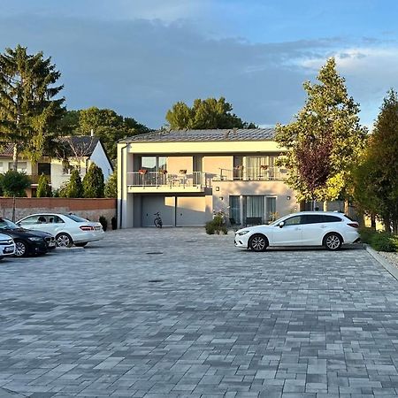 Linden Apartman 106 - Adults Only Mosonmagyaróvár Zewnętrze zdjęcie
