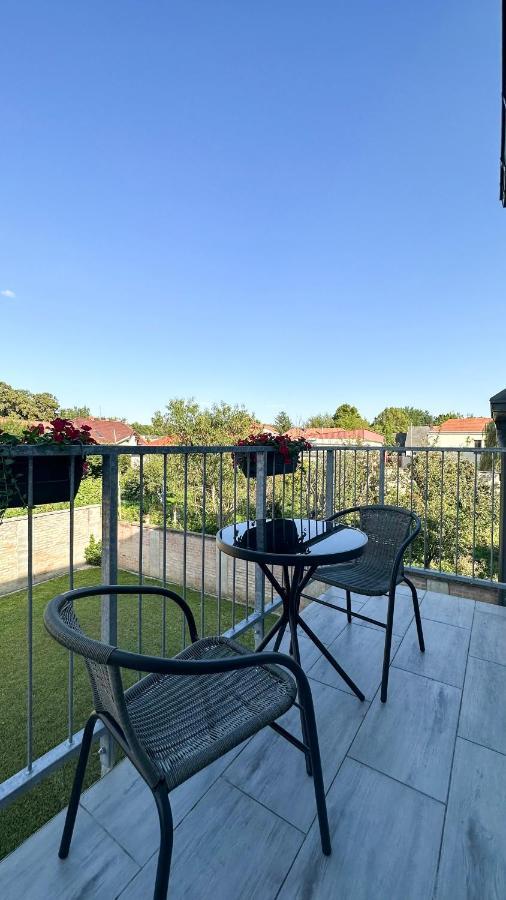 Linden Apartman 106 - Adults Only Mosonmagyaróvár Zewnętrze zdjęcie