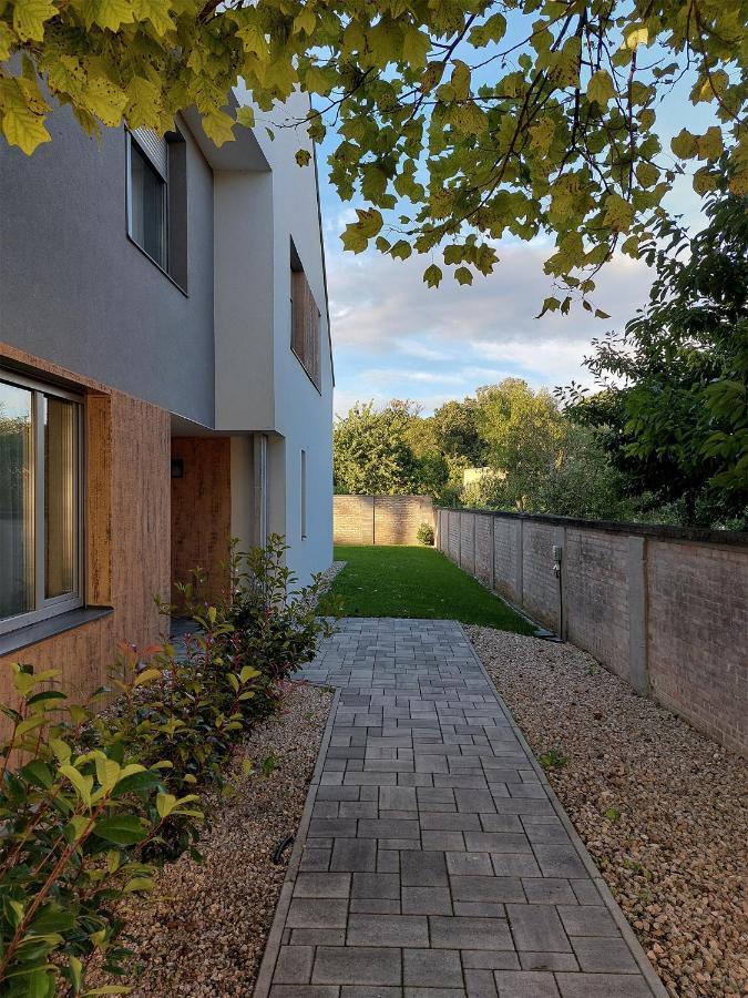Linden Apartman 106 - Adults Only Mosonmagyaróvár Zewnętrze zdjęcie