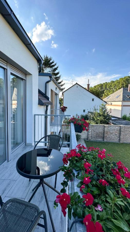 Linden Apartman 106 - Adults Only Mosonmagyaróvár Zewnętrze zdjęcie