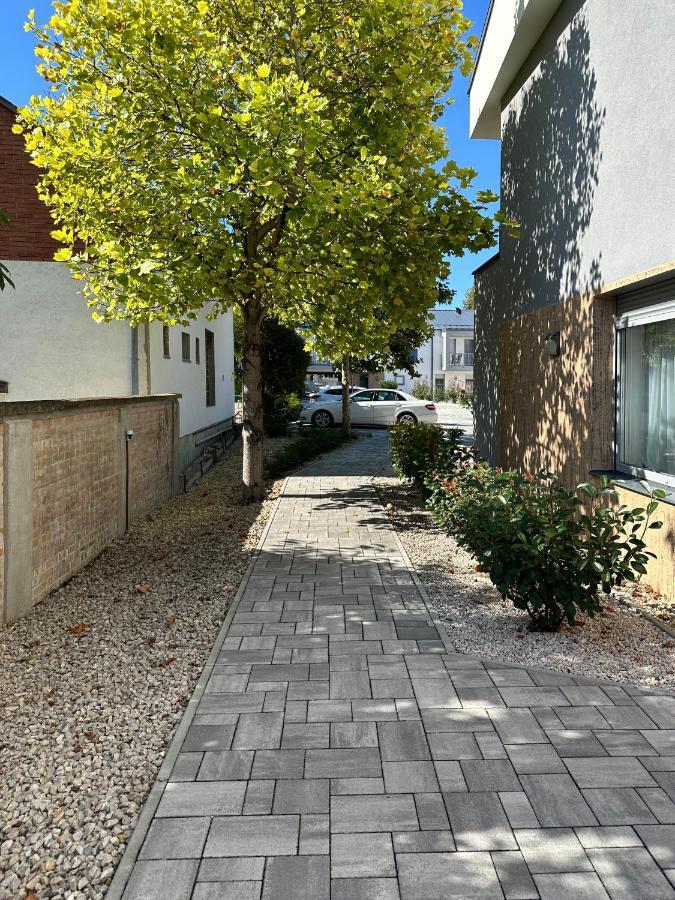 Linden Apartman 106 - Adults Only Mosonmagyaróvár Zewnętrze zdjęcie