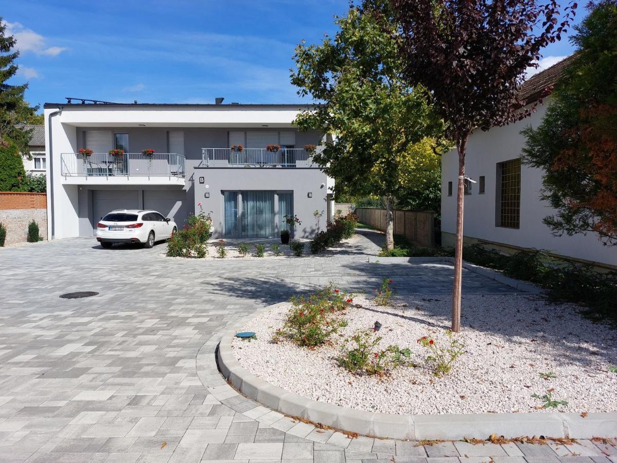 Linden Apartman 106 - Adults Only Mosonmagyaróvár Zewnętrze zdjęcie